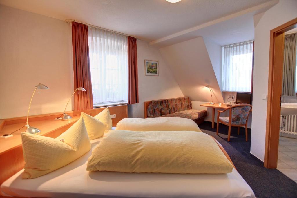 Gasthaus Zum Hirschen Oberrimsingen Rum bild
